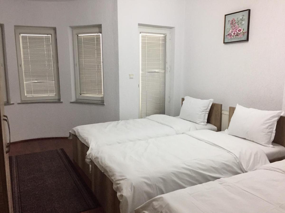 Hotel Park Priştine Dış mekan fotoğraf