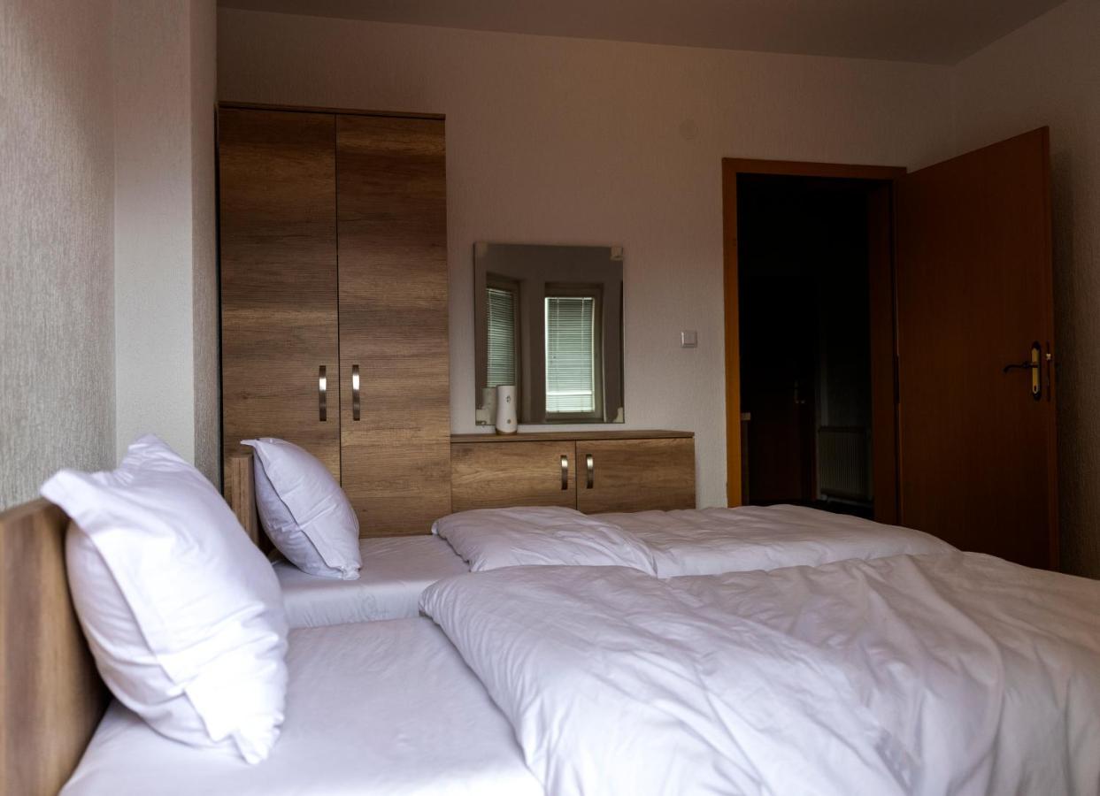 Hotel Park Priştine Dış mekan fotoğraf